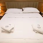 313 Villa City Center